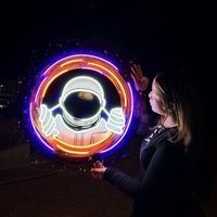 Özel astronot Neon burcu oyun odası Neon sanat dekor LED astronot işık UV baskı kişiselleştirilmiş hediye fikirleri bar burcu