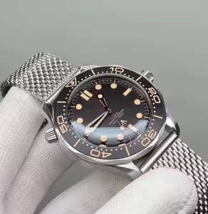 Montre à quartz de luxe en acier inoxydable doré DFS07, marque originale, étanche, double calendrier, personnalisable pour homme - Product Image 5