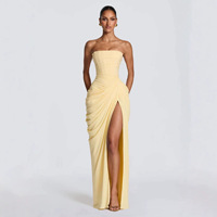 Robe longue drapée unie sans bretelles pour femme, avec fente haute et dos lacé style corset, idéale pour les collections de bal sur mesure