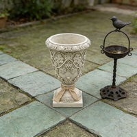 Pot Tanaman Resin Grapevine & Acanthus - Finishing Efek Batu Antik, Gaya Barok untuk Tampilan Taman & Teras Tuscan