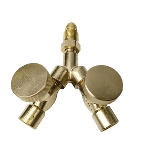 Connettore Y in ottone per <span class=keywords><strong>gas</strong></span> Argon inerte 2-sbocco, 5/8-18 RH femmina X 5/8-18 RH maschio per <span class=keywords><strong>saldatura</strong></span> per valvole pesanti - Product Image 1