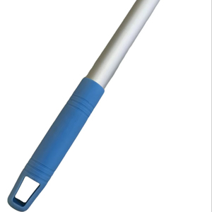 Poignée de vadrouille et de <span class=keywords><strong>balai</strong></span> de haute qualité en aluminium et fer robuste <span class=keywords><strong>pour</strong></span> le nettoyage domestique - Product Image 2