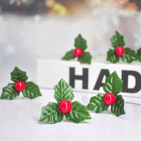 Daun Holly Buatan Realistis dengan Buah Kecil, Bunga Sutra untuk Karangan Bunga Natal, Karangan Bunga, Dekorasi Pesta Pernikahan dan Rumah