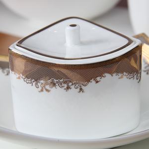 Ensemble de vaisselle en <span class=keywords><strong>porcelaine</strong></span> en forme de HP en gros <span class=keywords><strong>service</strong></span> de dîner en <span class=keywords><strong>porcelaine</strong></span> fine européenne et ensembles de tasses à thé - Product Image 5