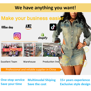 Bộ thời trang nữ 2025 gồm áo khoác phối chất liệu thêu chữ tay dài tay kiểu crop top + quần short giả da - Product Image 6