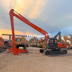 מחפרון משומש היטאצ'י ZX200-5g/ZX240-5g/ZX240-3g במשקל 20.3 טון עם כף בעלת קיבולת של 0.99 מטר מעוקב, כולל מנוע ומשאבה. - Product Image 2