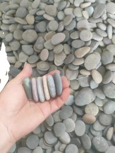 Galets naturels et pierres peintes - Matériaux d'artisanat pour enfants colorés, sélection faite à la main, écologiques, décoration de jardin en plein air - Product Image 2