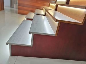 Marches d'<span class=keywords><strong>escalier</strong></span> en bois courbé traditionnelles et durables pour l'intérieur avec bande antidérapante et construction bois-acier, garantie de 3 ans - Product Image 4