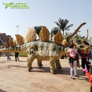 Dinosaurio Estegosaurio anmatrónico de tamaño natural mecánico - Product Image 4