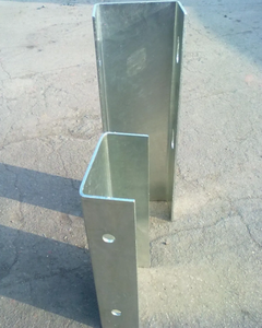 राजमार्ग संरक्षण प्रणाली के लिए टिकाऊ गर्म डुबकी गैल्वेनाइज्ड स्टील यू पोस्ट विश्वसनीय संक्षारण प्रतिरोध और संरचनात्मक अखंडता - Product Image 2