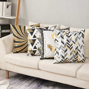 Nouveau Design <span class=keywords><strong>Housse</strong></span> de Coussin Décorative Feuillage Floral Doré Motif Géométrique Estampé Or - Product Image 2