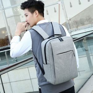 Mochila de Alta Calidad para Hombre, para Negocios, Universidad, Portátil, con Puerto de Carga USB - Product Image 2
