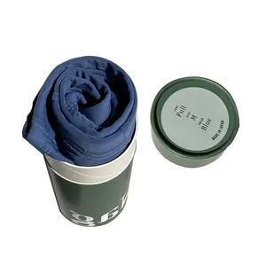 OMT özelleştirilmiş benzersiz Tee T gömlek giysi giyim kostüm ambalaj için yuvarlak kağıt tüp kutusu T Shirt ambalaj