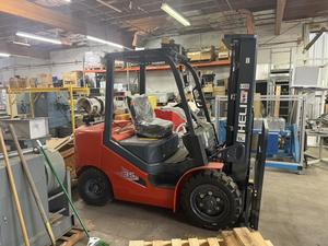 Carretilla elevadora con motor de GLP HELI CPYD35 de <span class=keywords><strong>3</strong></span>,<span class=keywords><strong>5</strong></span> toneladas, alto rendimiento para operaciones de almacén y exteriores, equipo fiable y duradero - Product Image 5