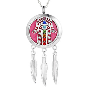 Grande variété de pendentifs diffuseurs d'aromathérapie en acier inoxydable 316L |   Collier à l'huile essentielle avec motif Mandala attrape-rêves - Product Image 1