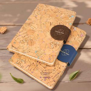 Nouvel ensemble de carnets de notes A5 écologiques en liège pour le bureau, personnalisable avec logo - Bloc-notes en gros pour le commerce international - Product Image 2