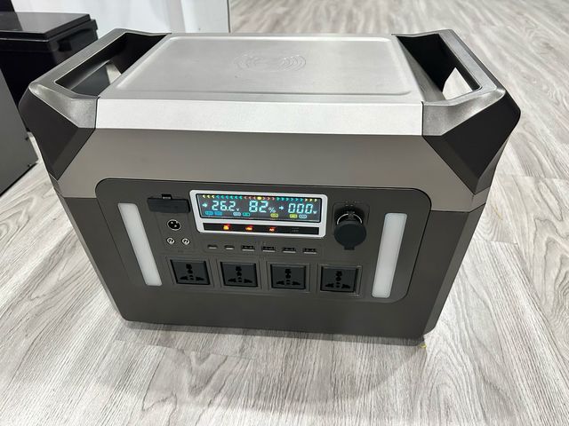 3000W Stackable Solar Generator Power Station with LiFePO4 Battery Portable UPS IP54 Protection