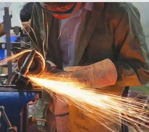 Grasa blanca beige Adecuada para lubricación de engranajes metálicos y protección sólida - Product Image 2