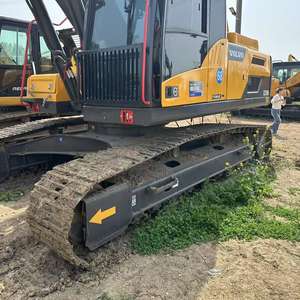 Excavateur sur chenilles Volvo EC250 d'occasion à vendre en bon état et facile à utiliser - Product Image 5