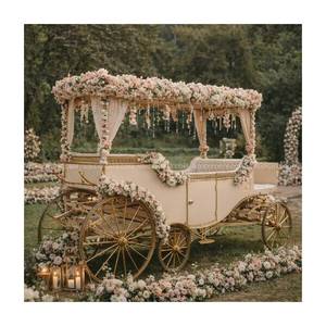 Carruaje Real de Caballos, Decoración de Lujo Vintage para Bodas y Eventos - Product Image 1