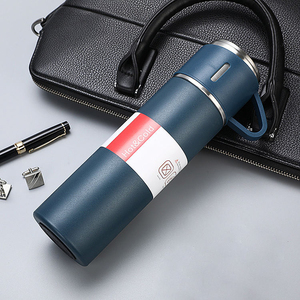 Bouteille isotherme sous vide de haute qualité 2026 avec 3 couvercles, ensemble cadeau avec rouleau de transport - Product Image 4