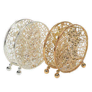 Support de serviettes en métal élégant et durable au design rose vintage PCI, avec rangement et porte-mouchoirs intégré - Product Image 1