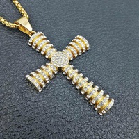 Bijoux hip hop en acier inoxydable Collier croix gothique en or 18 carats avec gros diamant et zircon