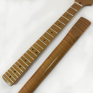 Manche de guitare électrique ST 22 frettes en érable flammé torréfié avec touche en érable finition brillante – Vente en gros - Product Image 3