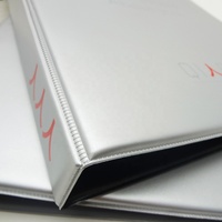 Carpeta de anillas A4 D de cuero PVC gris para oficina con logotipo personalizado para documentos, suministros de papelería, carpeta de archivos