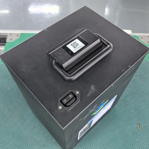Özelleştirilmiş 72v 40ah Lifepo4 Lityum Pil, 1500W Motorlu E-Scooter Pil Paketi için - Product Image 1