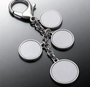 Personnalisation en gros de porte-clés en métal vierge à sublimation avec 4 breloques, impression <span class=keywords><strong>photo</strong></span> personnalisée, porte-clés avec étiquettes rondes - Product Image 1