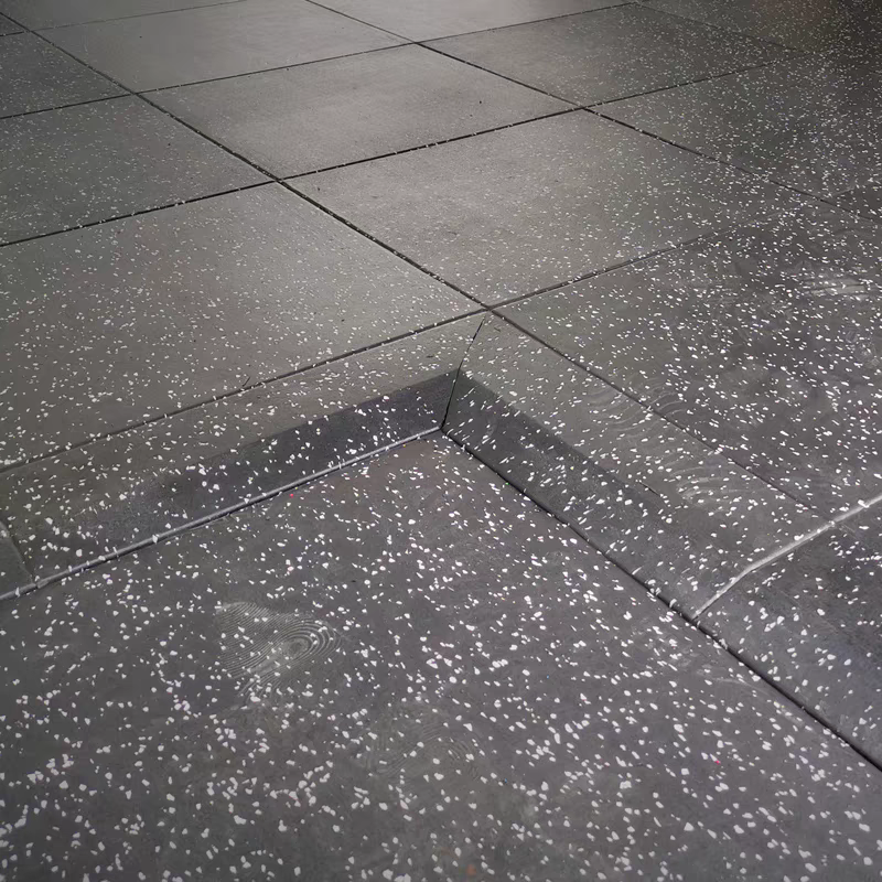 Профессиональный высококачественный звукоизоляционный EPDM & SBR резиновый настил для крытых фитнес-центров и тренажерного зала