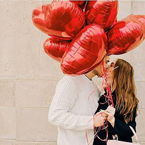 Set Regalo <span class=keywords><strong>San</strong></span> Valentino 2024 con Palloncini Rossi a Forma di Cuore in Confezione Regalo per Decorazioni Matrimoniali e Feste - Product Image 4