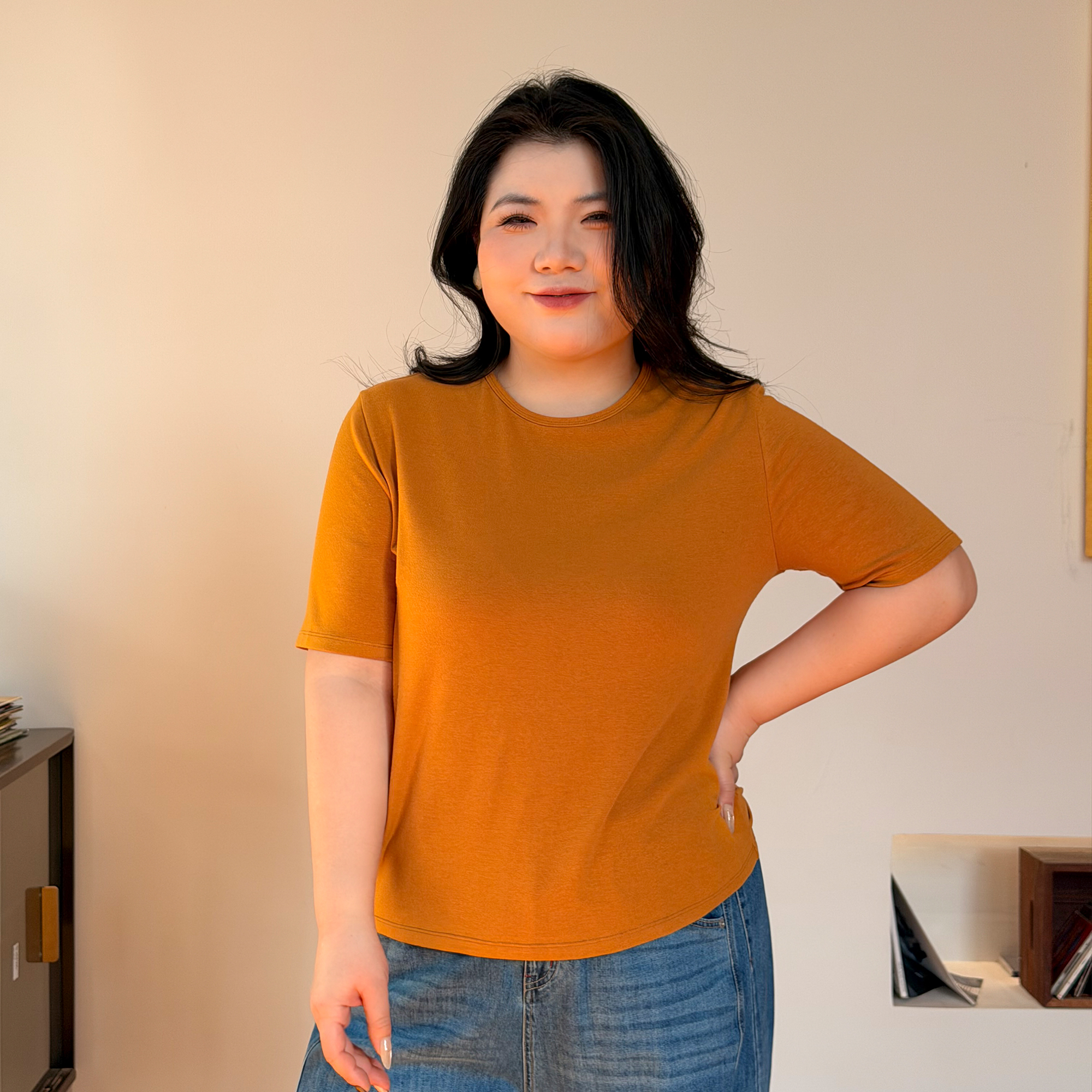 Spring and Autumn Short-length Breathable Slim-fitting Waist-hugging Style Sanded Short-sleeved Large-size Women's T-shirt