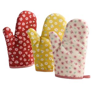 Guantes de Cocina con Diseños Exclusivos para Tiendas de Artículos de Cocina de Alta Gama y Mercados de Regalos de Decoración para el Hogar de Alta Gama a Nivel Mundial - Product Image 2