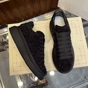 Chaussures de marche robustes respirantes à lacets Alexander McQueen originales haut de gamme pour hommes, baskets authentiques avec nouvelle semelle extérieure en TPV - Product Image 3