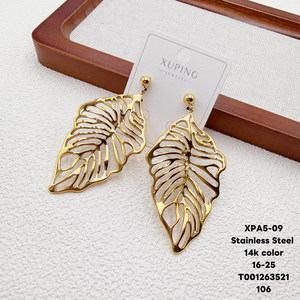 <span class=keywords><strong>Pendientes</strong></span> Grandes de Acero Inoxidable Xuping Jewelry al por Mayor, Chapados en Oro de 14K, con Diseño de Flor/Hoja/Corazón y Perlas de Imitación para Mujer - Product Image 3