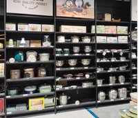 Rak Display Dinding Pegboard Ritel, Rak Logam Hitam dengan Kait dan Rak, Unit Display Barang Dagangan Multi Lapis yang Dapat Disesuaikan