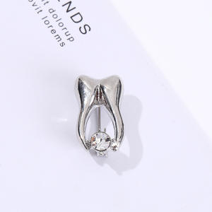 Nouvelle broche créative en alliage de style européen et américain, personnalité rétro, série médicale, épingle de mode, plaqué or, unisexe, pour mariage - Product Image 5