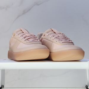 Chaussures de sport décontractées pour femmes de haute qualité, respirantes, amorties et imperméables, d'une marque tendance. Disponibles aussi pour les hommes. - Product Image 1