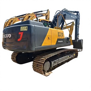 Excavatrice sur chenilles hydraulique Volvo EC210B d'occasion pour travaux de terrassement et de construction, équipée de moteur, pompe, boîte de vitesses, roulement et engrenages - Product Image 1