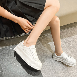 Collection Printemps 2025 – Chaussures de sport décontractées en cuir souple blanc pour femme Grape Mom, style plateforme rehaussée, vente en gros - Product Image 3