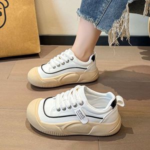Chaussures de sport décontractées pour femmes, nouvelle collection printemps 2024, à semelle épaisse et souple, style 'ugly cute', polyvalentes, couleur rouge tendance 26 - Product Image 2