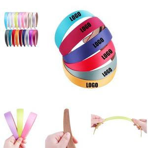 Vente en gros de meilleures ventes de bandeaux en satin multifonctionnels toutes saisons colorés et antidérapants pour cheveux de femmes avec logo personnalisé - Product Image 3
