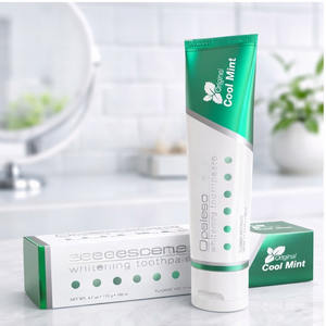 Jeringa de Gel Blanqueador Dental Profesional 35% Peróxido de Carbamida, Eliminación Rápida de Manchas, Suministro de Kit Dental de Marca Privada OEM - Product Image 1