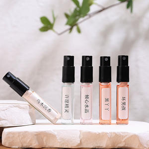 Fragancia ligera de alta calidad y duradera Fragancia de flores y frutas Versión general <span class=keywords><strong>Q</strong></span> Muestra de perfume 3ml - Product Image 3