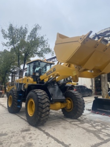 รถตักล้อยางจีน รุ่น 956L เครื่องยนต์ดีเซล แรงบิดสูง ความจุบุ้งกี๋ 3 เมตร  ใช้งานได้อย่างราบรื่นและทรงพลัง - Product Image 5