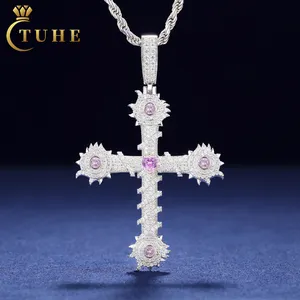 Moda cristiana Hip Hop joyería oro blanco 925 plata esterlina VVS Moissanite Rosa CZ diamante helado espinas Cruz colgante