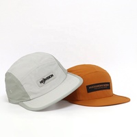 Topi Camper 5 Panel Pria dan Wanita dengan Logo Patch Karet Custom, Pinggiran Datar, Tepi Patch Tenun, untuk Camping, Outdoor, dan Hiking