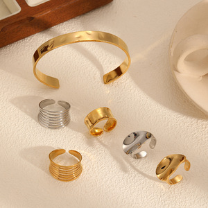 Conjunto de Joyería Geométrica de Acero Inoxidable, Pulsera y Anillo Chapados en Oro, Accesorio de Moda para Mujer, Ideal para Fiestas - Product Image 2